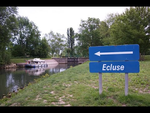Découvrir le tourisme fluvial - Épisode 3 : passer une écluse - Les Canalous
