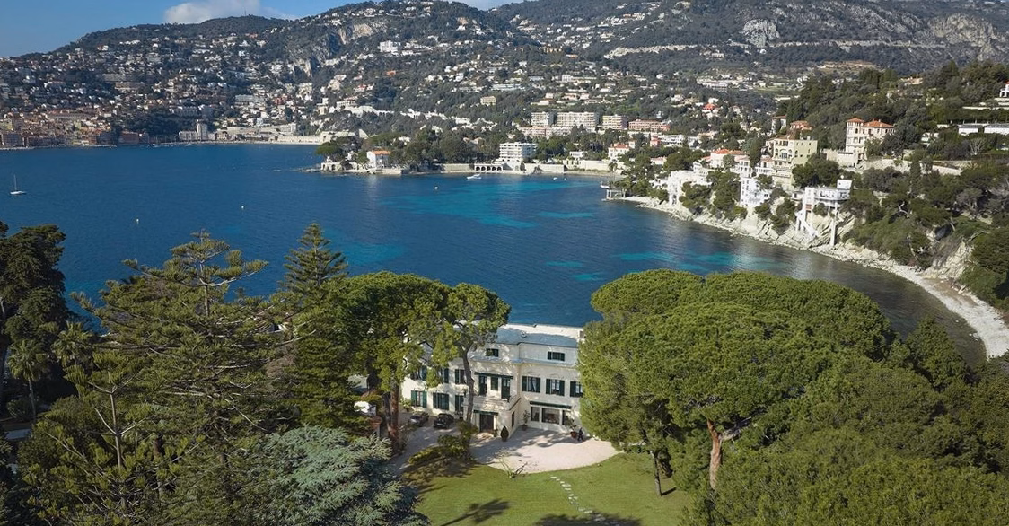 Illustration pour Budget et saisons : optimiser le coût d'une location de villa sur la Côte d'Azur