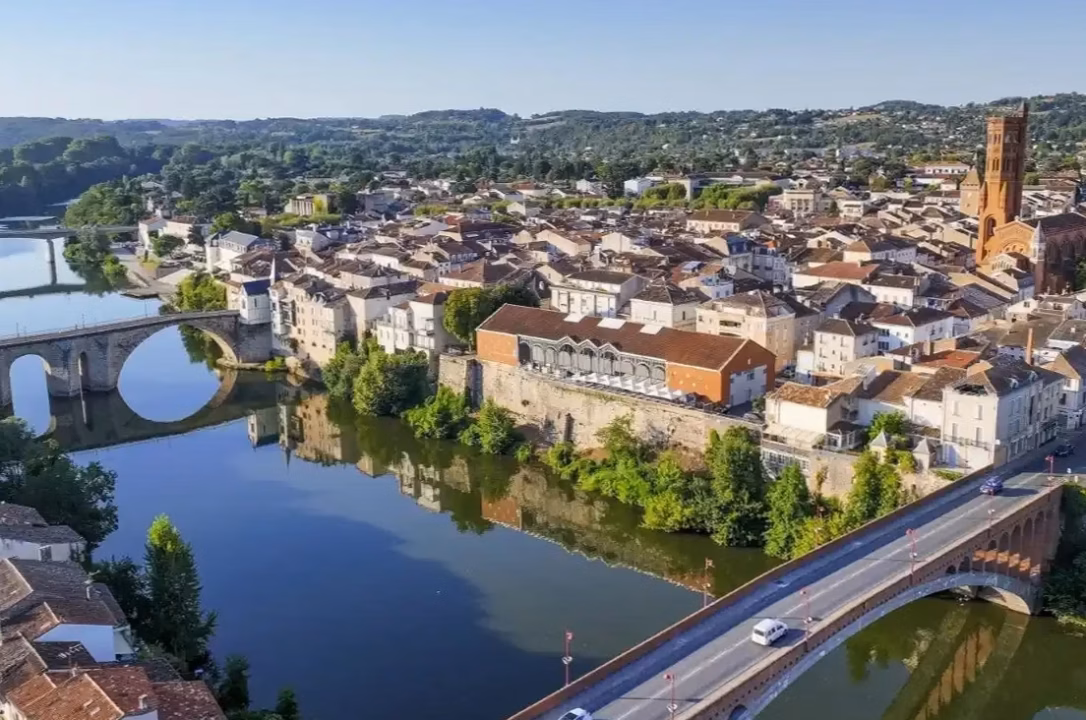 Visuel : Sillonner la Saône : itinéraires et étapes clés pour une croisière fluviale en Bourgogne